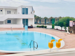 Romantic apartment in Costa Teguise with fenced garden
